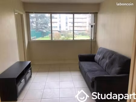 chambre 1 pièce 10 m²