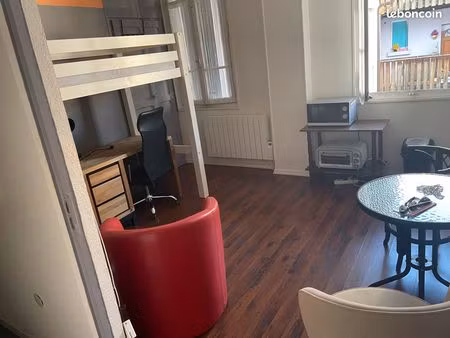 studio calme à 5 min à pied de la gare d'annecy