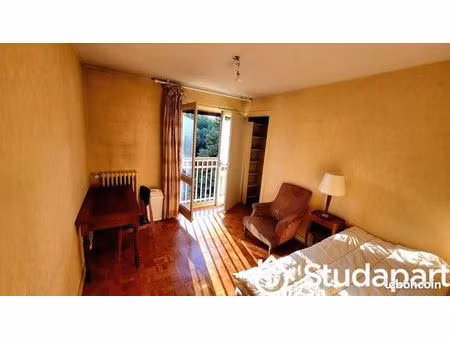 chambre 1 pièce 16 m²