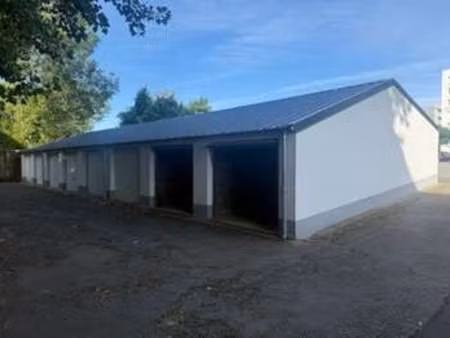 vente garage et parking à nantes saint-donatien (44000) : à vendre / nantes saint-donatien