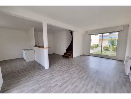 vente maison 4 pièces 83 m² sablé-sur-sarthe (72300)