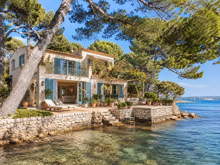 maison de luxe à vendre à sanary-sur-mer