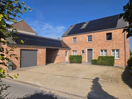 maison à vendre à rue de hussompont 37 mélin (vbe42808)