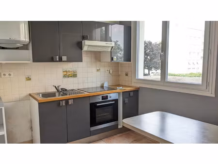 location appartement 2 pièces 43 m² à caluire-et-cuire (69300)