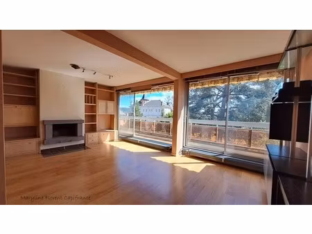 appartement 95 m²  avec terrasse et garage