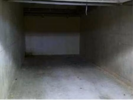 location garage box et parking à nantes saint-jacques (44000) : à louer / 19m² nantes sain