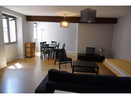 carmes  t3 meublé de 69m2