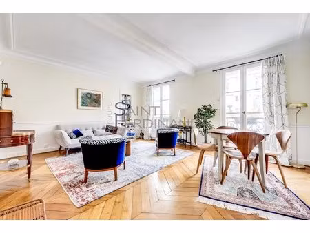 paris 7. ecole militaire. 52m². 5ème etage