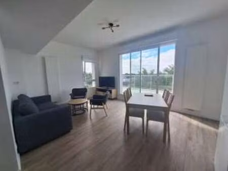 location appartement 3 pièces meublé à vannes (56000) : à louer 3 pièces meublé / 66m² van