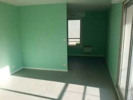 location appartement t1 à quimper (29000) : à louer t1 / 33m² quimper