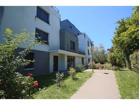 grand t2 avec jardin et parking bordeaux cauderan