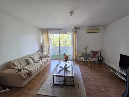 sanary - appartement t3 entièrement rénové avec terrasse