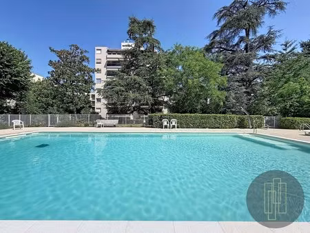 villefranche - le consulat t3 de 58m² avec balcon et piscine