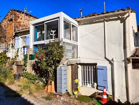 jolie maison de village avec terrasse vue dégagéé