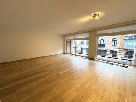 appartement à louer à rue de la cambre 180 woluwe-saint-lambert (vbe42834)