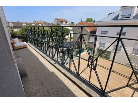 3p 68m² balcon parking et cave