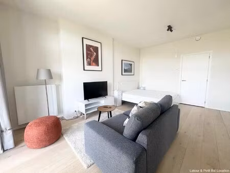 studio à louer avec garage et terrasse   woluwe-saint-lambert (vbe42835)