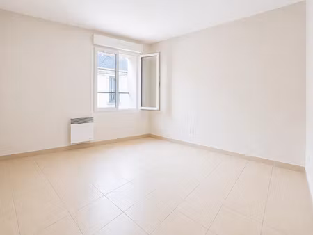villepreux – rue amédée brocard – studio anah de 20 92 m² avec parking et caves