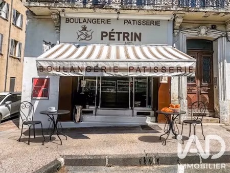 vente commerce 98 m² toulon (83200)