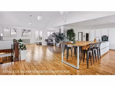 superbe maison/loft avec une multitude de possibilités !