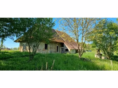 ferme à fort potentiel dans un cadre de verdure