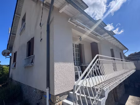 maison indépendante avec terrain  garage et 6 chambres - vue