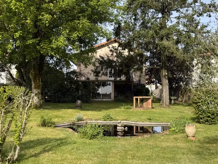 vente maison 5 pièces 180 m² parthenay (79200)