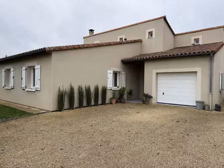 vente maison 7 pièces 175 m² saint-benoît (86280)
