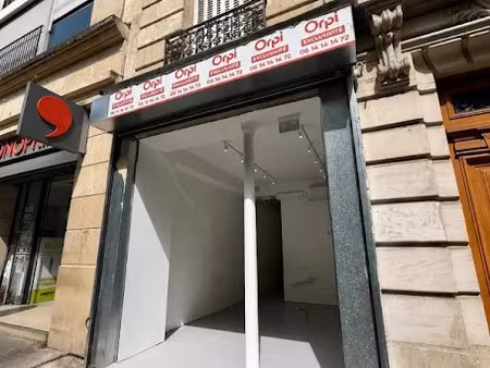 location locaux professionnels 40 m² à paris 11ème (75011)  2 980 €