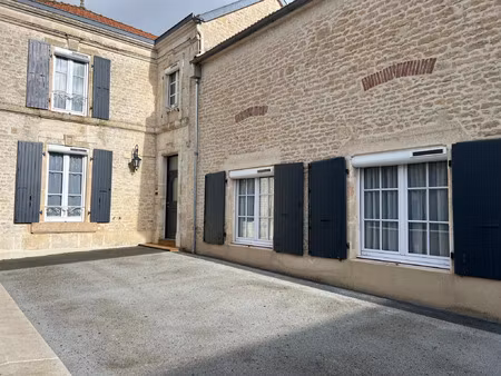 vente maison 8 pièces 185 m² saint-jean-d’hermine (85210)