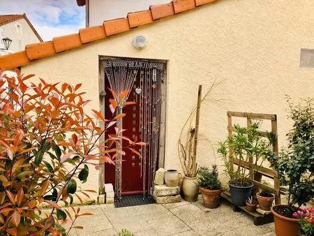vente maison 5 pièces 79 m² saint-savin (86310)