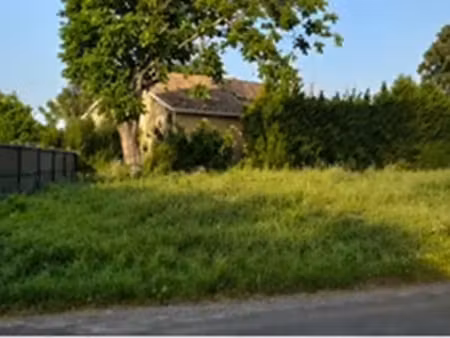 vente terrain 587 m² à peujard (33240)  64 300 €