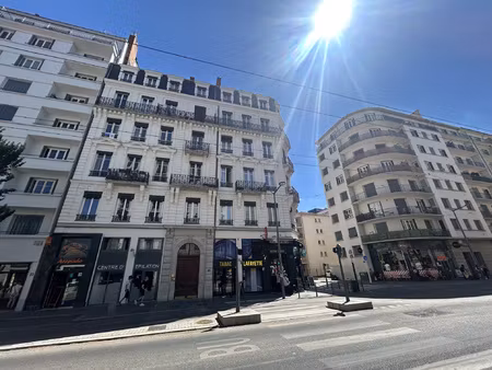 ancien t3 101 65 m2 lyon 3 lafayette