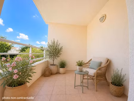 royan centre t2 40 m² avec terrasse et parking privé à 400 m du marché central