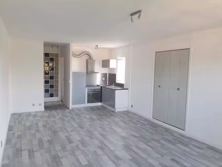 studio / 34m² / ris-orangis (rer d)