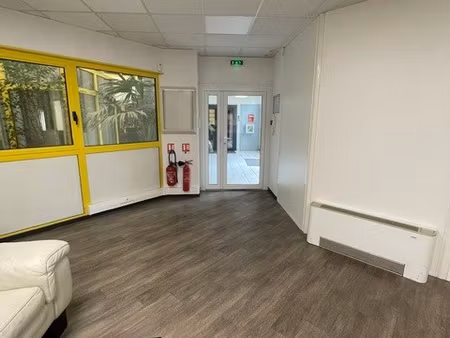 la pardieu bureaux 112m2 meublés rdc parking privé