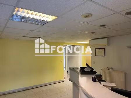 location - local professionnel - 109 m² - 10 600 €/an hc ht -