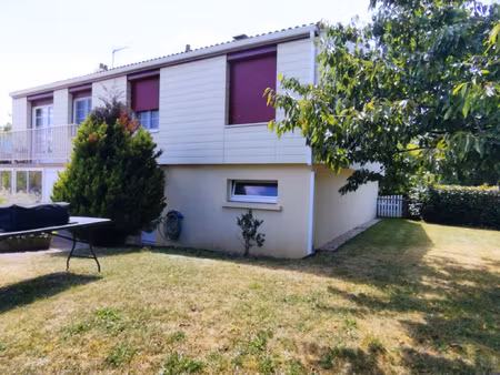 maison sur sous-sol 3 chambres terrain clos de 840 m2