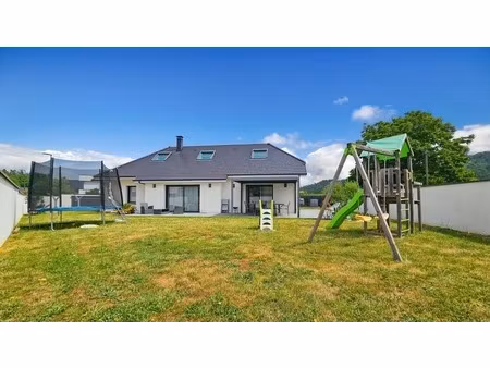 maison récente à vendre 6 pièces 4 chambres avec double garage et jardin louey (65)