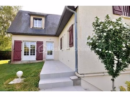 pavillon de 118 m² à norville