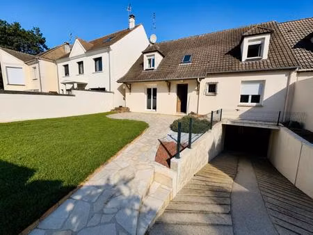 maison familiale 8 pieces avec jardin - garage et sous-sol complet