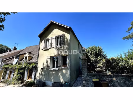 maison de ville - 3 pièces - 61 m2 - centre bourg
