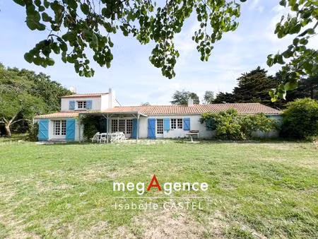 une propriété rare à la barre-de-monts : 175 m² habitables  6 500 m² de terrain et la plag