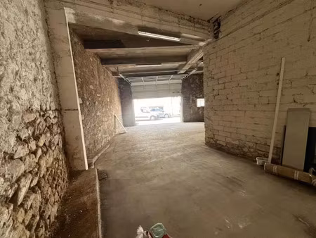 location parking 80 m² à limoges (87000)  420 €
