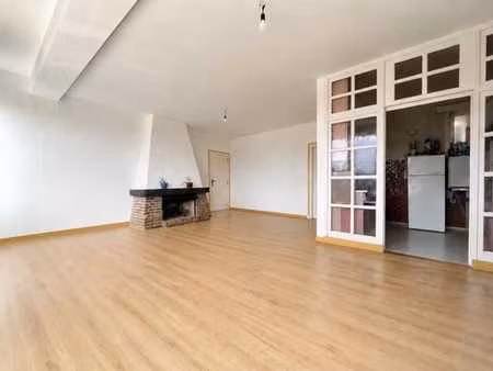 superbe appartement 2 chambres avec balcon