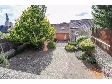 duplex à louer avec 3 chambres   fosses-la-ville (vbe42934)