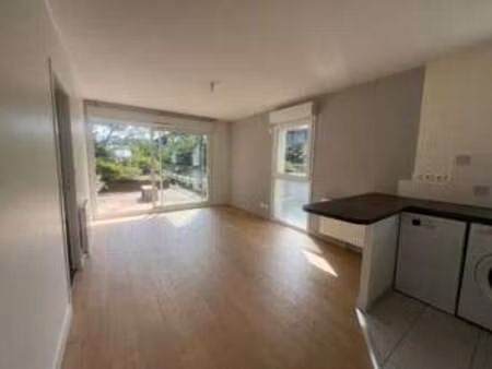 location appartement 2 pièces à nantes (44000) : à louer 2 pièces / 40m² nantes