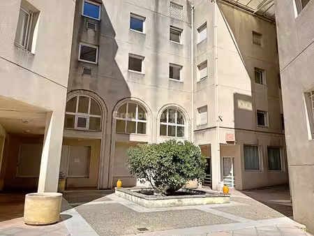 vente locaux professionnels 3 pièces 97 m² à arles (13200)  259 000 €