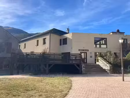 vente parking 220 m² à biella (64260)  60 000 €