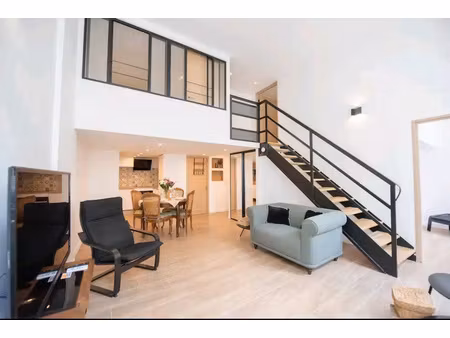 à vendre superbe duplex 4 pièces au coeur du vieil antibes